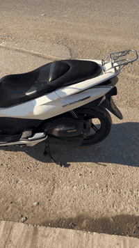 دراجه للبيع الجيل الأول بعدها كسر كارتون ماشيه 3 الف بعدها زيرو 
السعر 17$  ياباني Jk
مكان ديالى 
للاستفسار للاتصال على هذا الرقم ***********
