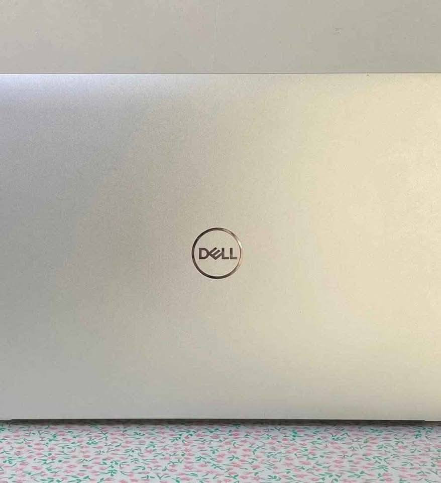 💻 Dell Precision 5540 Workstation ⚠️ (متوفر 4 قطع فقط)
محطة عمل احترافية تجمع بين القوة الفائقة والتصميم النحيف، مخصص للمهندسين والمصممين.
🔍 المواصفات التقنية:
• المعالج: Intel Core i7 (الجيل التاسع - فئة H) | 12 CPUs - 6 Cores.
• الرام: 16GB DDR4.
• الهارد: 512GB SSD M.2.
• كارت الشاشة الخارجي: NVIDIA Quadro T1000 (4GB).
• كارت الشاشة الداخلي: Intel UHD Graphics 630 (8GB Shared).
• الشاشة: 15.6 بوصة Full HD.
• الكيبورد: ستيكر (عربي/إنجليزي).
🖤🖤🖤🖤🖤🖤
🎁 الهدايا والملحقات: (حقيبة، شاحن أصلي، ماوس، ماوس باد، تغليف كرتوني آمن).
🛡️ الضمان والخدمات: • فحص المواصفات والنظافة عند المندوب قبل الاستلام. • ضمان استبدال لمدة أسبوع كامل. • تنصيب ويندوز، أوفيس، والبرامج الأساسية مجاناً.
💰 السعر: 580,000 دينار عراقي.
📍 الموقع: بغداد - الأمين الثانية. 🚚 التوصيل: متوفر لجميع محافظات العراق.
📞 للحجز والاستفسار (واتساب/اتصال): ***********
