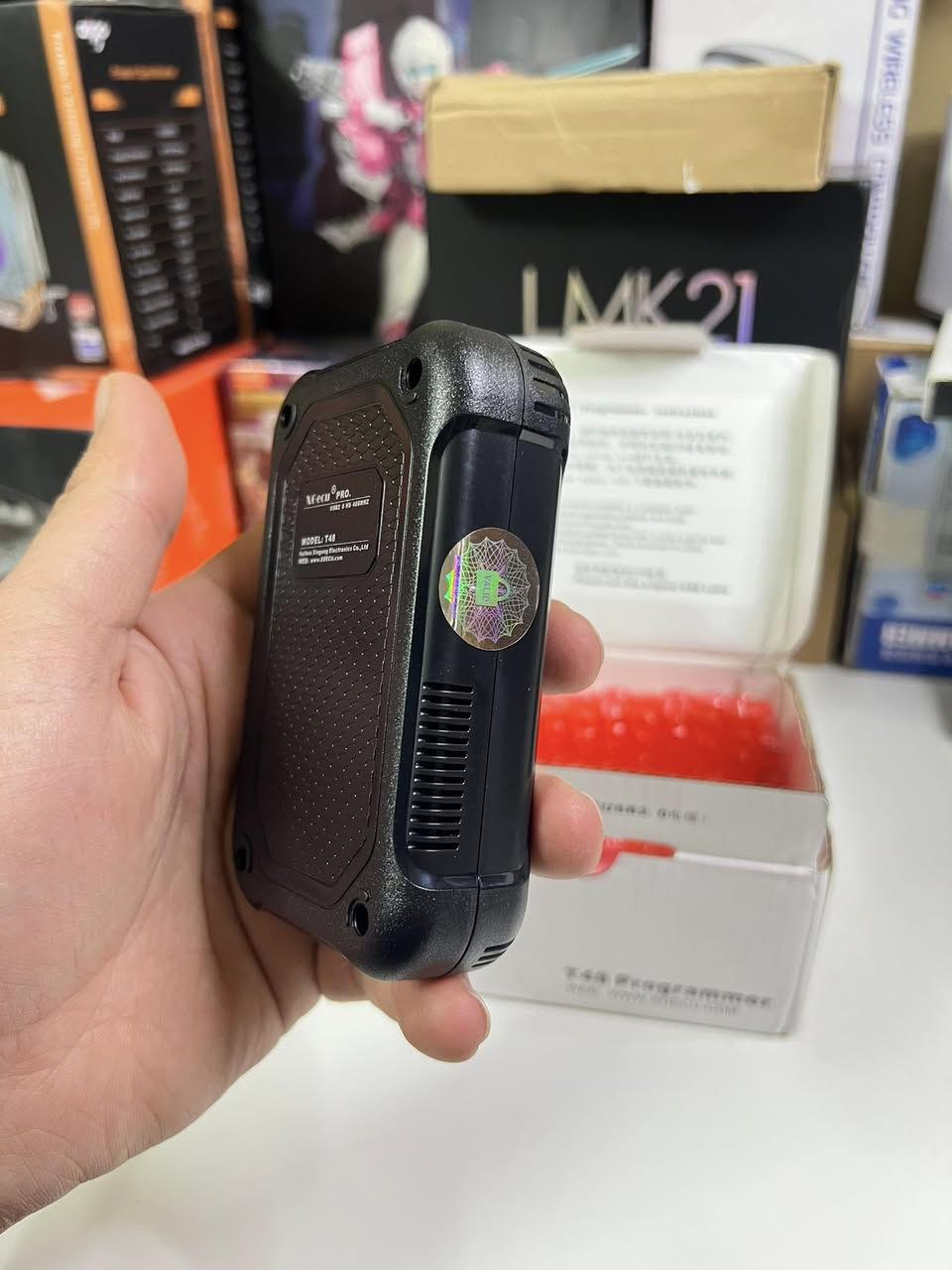 مبرمجة شاملة من نوع XGecu Pro T48 (المعروفة أيضاً بـ TL866 من الجيل الثالث)، وهي أداة احترافية تُستخدم لبرمجة مجموعة واسعة من الدوائر المتكاملة (ICs) والرقائق الإلكترونية.


**إذا كنت صاحب هذا الإعلان وتريد حذفه لأي سبب، رجاءا أرسل رسالة إلى الدعم الفني**