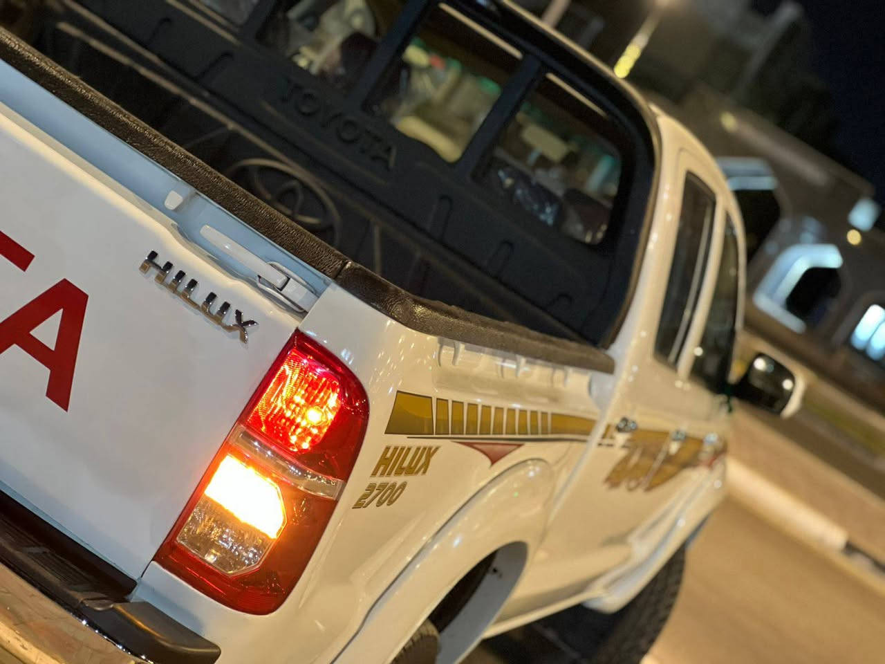 السلام عليكم بيكم هايلوكس 2008  كير اوتماتيك دفع رباعي الاستفسار اتصال ***********
