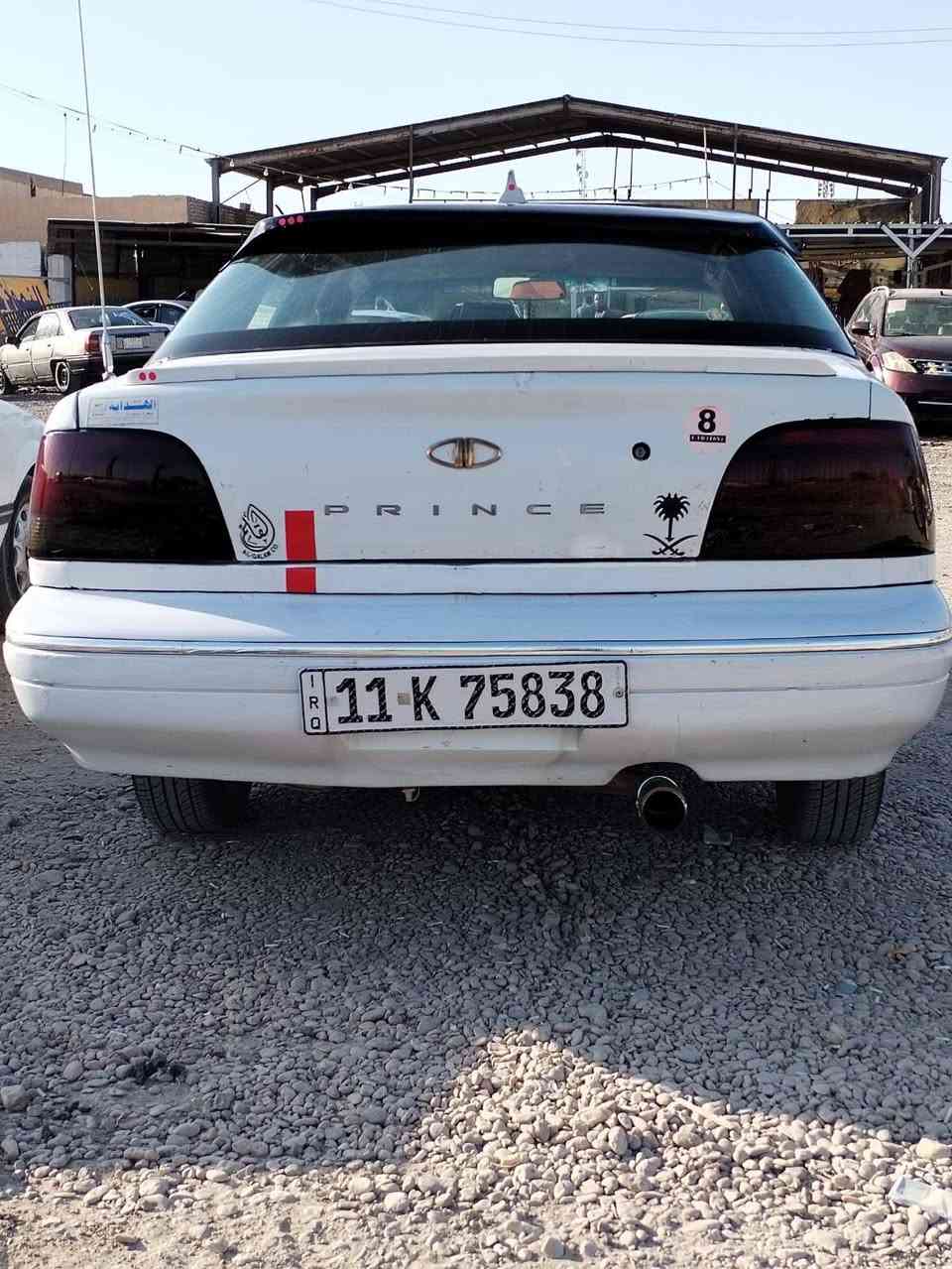 السلام عليكم فراشه للبيع موديل 1996 رقمه انكليزي بغداد كامل تحويل ثاني محرك خير  من الله لاصرف لابخار كير جديد تخم تاير ويل كب مجلي صدره جديد باتري جديد غرفه نضيفه سياره مصبوغه حزام للجماليه سعره ٣٨ وبيه مجال بسيط مكاني بغداد ابي غريب ***********
