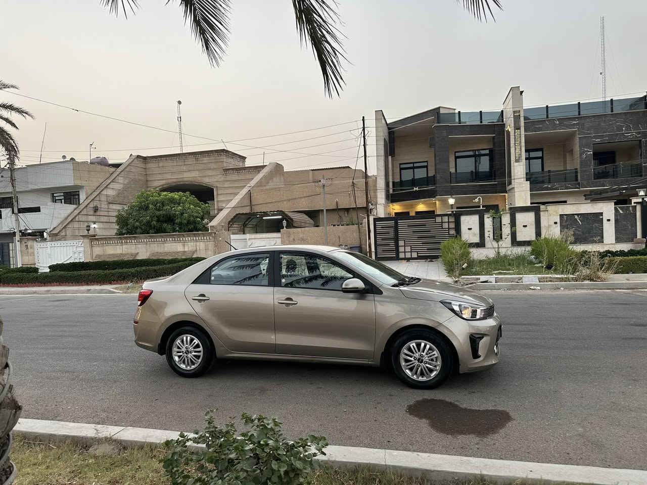 كيا بيجاز 2024 مكفول من بارد وصبغ وتبديل ماشيه 27 الف عنوان بغداد السيديه استفسار اكثر 
***********
السعر 125 ورقه وبيه مجال
