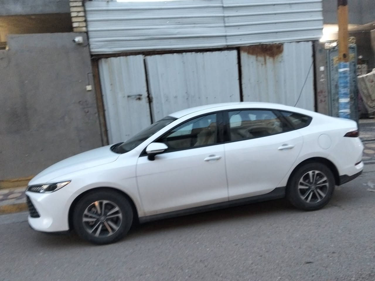 بي واي دي كن بلاس ويل كروم جديدة مرقمة بغداد العنوان البلديات/***********
