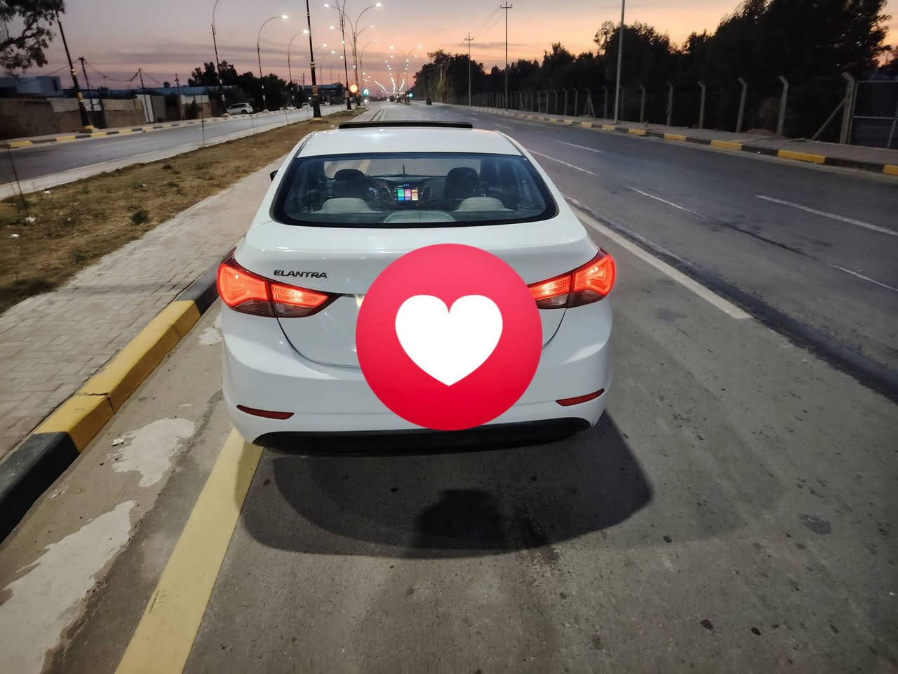 سلام عليكم لاانتره للبيع مديل 15 فول مواصفات خليجي محرك 1800 مامفتوح لامحرك ولا كير تبريد تدفئه كامل تختم تايرات حداديه جديده رقم سياره بغداد السنويه 27 العنوان كربلاء سيارة بيها قطعه وحده فقط سونار صار يومين السعر 120 وبيها مجال رقم الهاتف ***********
