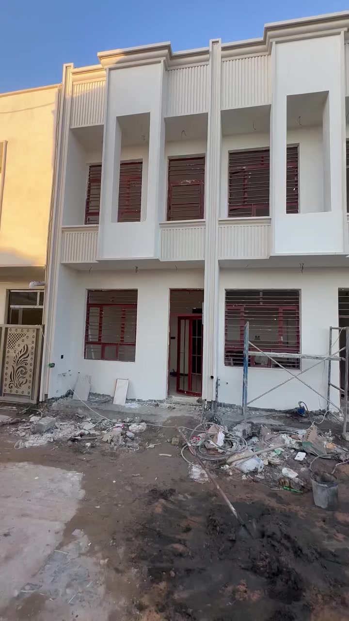 سلام عليكم بيوت جاهزة 50 متر منطقة الدوانم شرطه الخامسه كامل خدمات***********
