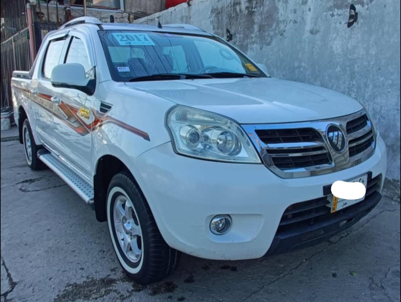 سلام عليكم بيكم فتون 2017 رقم بغداد
سياره جديدة وضع شركه كفاله عامة
سياره مال بيت ما متعوبه استخدام شخص واحد 
جاهزة من كل شي تخم تاير تبريد ثلج 
محرك وكير وصدر اكسن مكفولات
ماناقصها برغي جاهزة من كل شي على آخر حبايه
مكان بغداد رقم الهاتف ***********
‏خط الثاني  ***********
