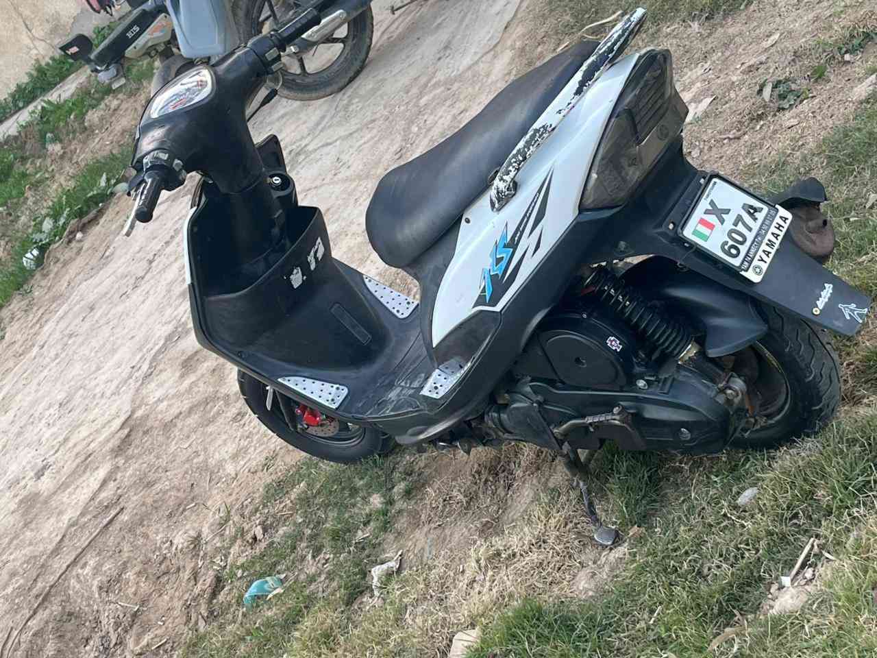 السلام عليكم 
 للبيع ماكس عدله دراجه خير من الله بوشه 49  بلاد ما مفتوحه كفرات ختم بلاد كامله من سلف وهندر وكهربائيات شغاله ما ناقصها اي شي تاخذها ربع ما تصرف عليها  السعر 500وبيه مجال مكاني بعقوبة تحرير رقم *********** موجود واتساب
