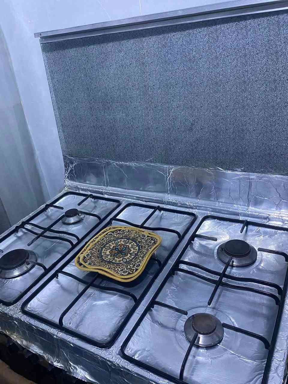 السلام عليكم
طباخ مصري فريش للبيع 
5 عيون شغال والفرن شغال مابي شي نظيف
السعر 350 الاف 
البيع بسبب ضيق المكان 
رقم تلفون واتساب فقط ***********
العنوان الدوره المهدية الثانيه
