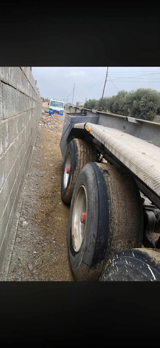 شانسی
شانسی بۆفرۆشتن  دنگیر بیپی بەنسە و چوپە تایەی زەعیفە  
قاچی بەشەرت  شانسی نەتەقیوە لۆک  کارەبای مەزبوت زۆر بێعەیبە
سعری18$گلاو مجال
***********
