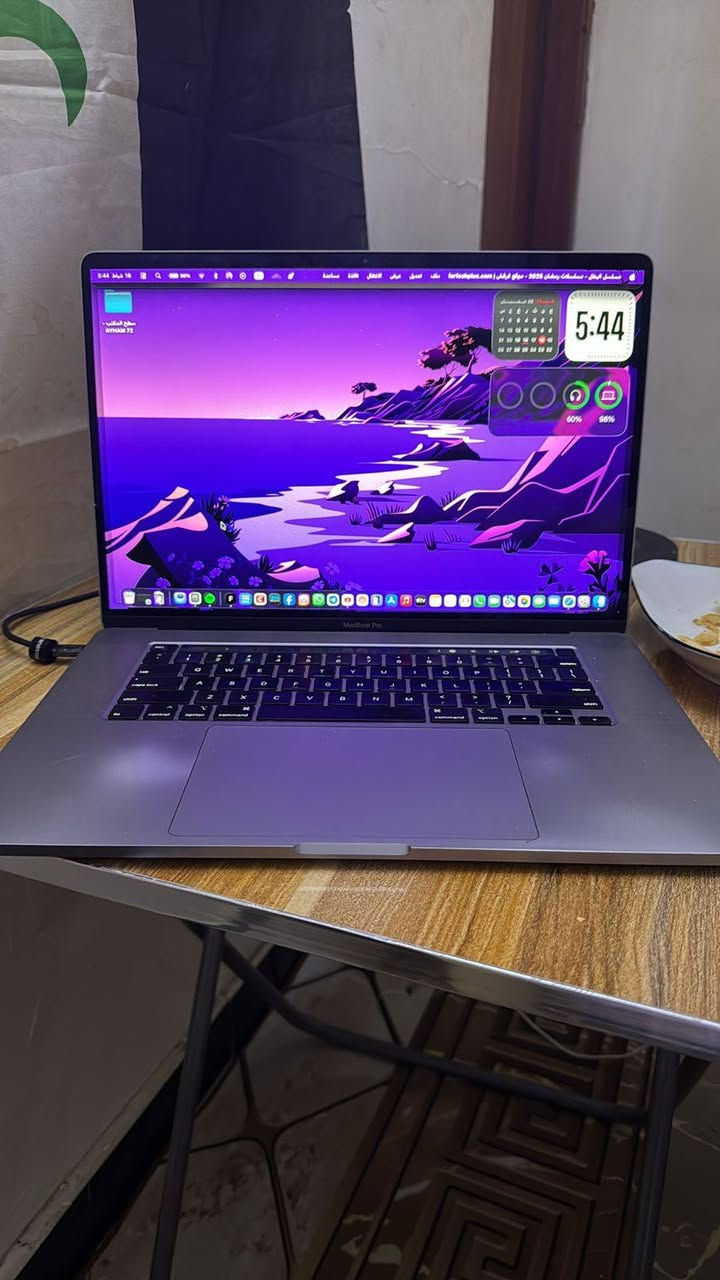 سلام عليكم ماك بوك برو 2019
المعالج: كور i9

الذاكرة العشوائية: 32 جيجابايت

بطاقة الرسومات: AMD 4 جيجابايت

القرص الصلب: 500 جيجابايت البطارية عملاقة السعر خاص الهاتف ***********مكاني بغداد لا يوجد توصيل
