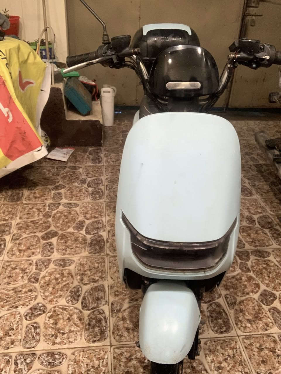 باسكل شحن للبيع أي عيب مابي بطاريت مابيهن شي سعر 300وبي مجال    ***********
