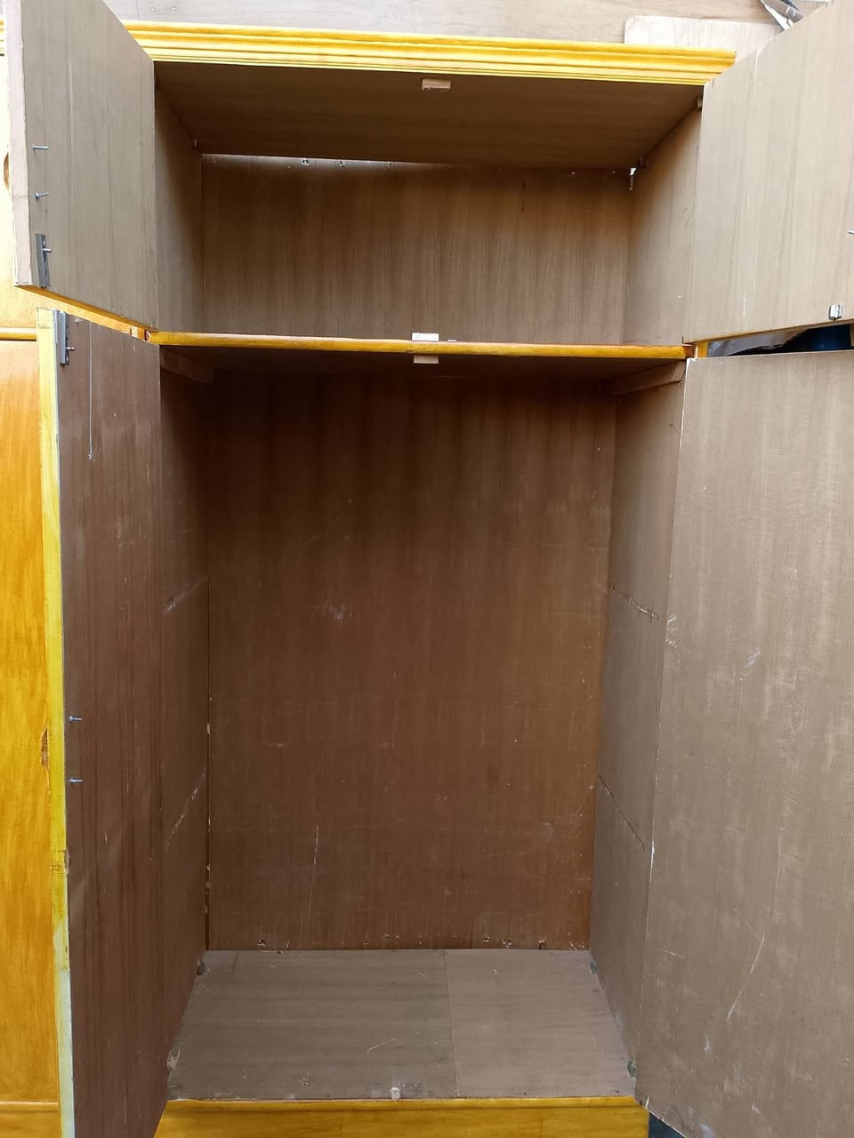 بو فروشتن ميزتوليته كه توركيه باكو بي عيبة نرخي 50 مه عره زه كه صاجه 3 مه تره نرخي 175 شوين كه لار تكايه مشتري نيت مه يه جات


**إذا كنت صاحب هذا الإعلان وتريد حذفه لأي سبب، رجاءا أرسل رسالة إلى الدعم الفني**