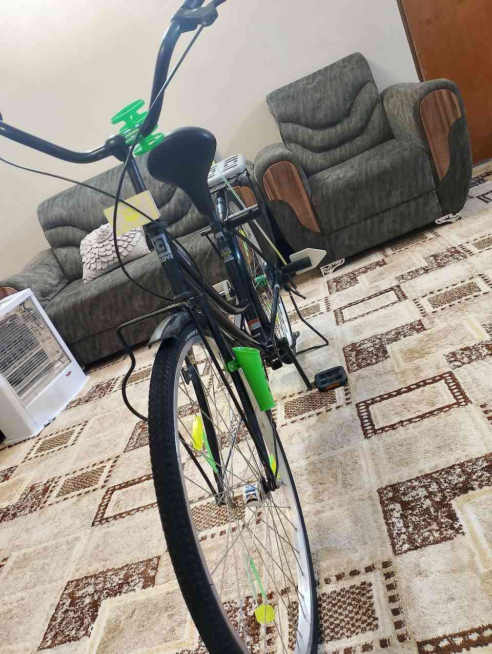 للبيع بدون غراض بس السرج القلاب والستان الوسط والكاسحه والكبات فقط ب 120 قفل    مابي مجال مو شراي لا تاخبر  وهاذا رقمي *********** شطره محله المستشفى
