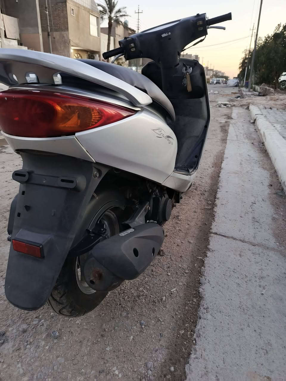سلام عليكم دراجه بريز للبيع ماخذه رنبه كله شغاله وبلاديه السعر 600 وبيه مجال للشراي مكان بلديات رقمي ***********
