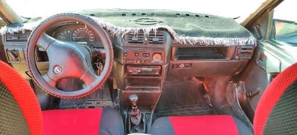 السلام عليكم تم اعاده النشر بسبب الوعود الكاذبه اوبل فكتره حجم 16موديل 92سياره فول جاهزا كير محرك جديد توايرجدد بطاريه دوشما كلو جديد سياره فول نضافا كاربون بانزين بيها مكان السياره  موصل سنويا الا نهايت2027/سعر 35وبيها مجال بصيط‏‪0750 317 0665‬‏
