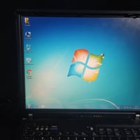 لابتوب • دراسة • بغداد