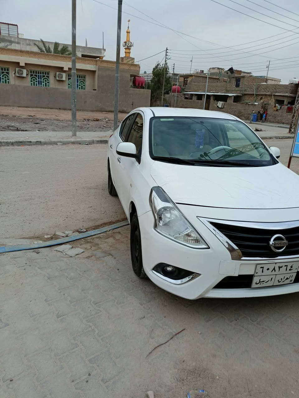 سلام عليكم نيسان صني هندي خليجي موديل 2020 سياره بيه باب مبدل وبيه حالوب اربيل فقط لباقي مكفول صبغ ضربه تبديل مكينه وكير كفاله حداديه تخم تاير خير من الله تبريد ثلج سنويه ساقطه صارله 4 اشهر سياره جاهزه من لاخير مال جناي سعر 92 وبيه مجال قليل مكان البصره لاستفسار ***********
