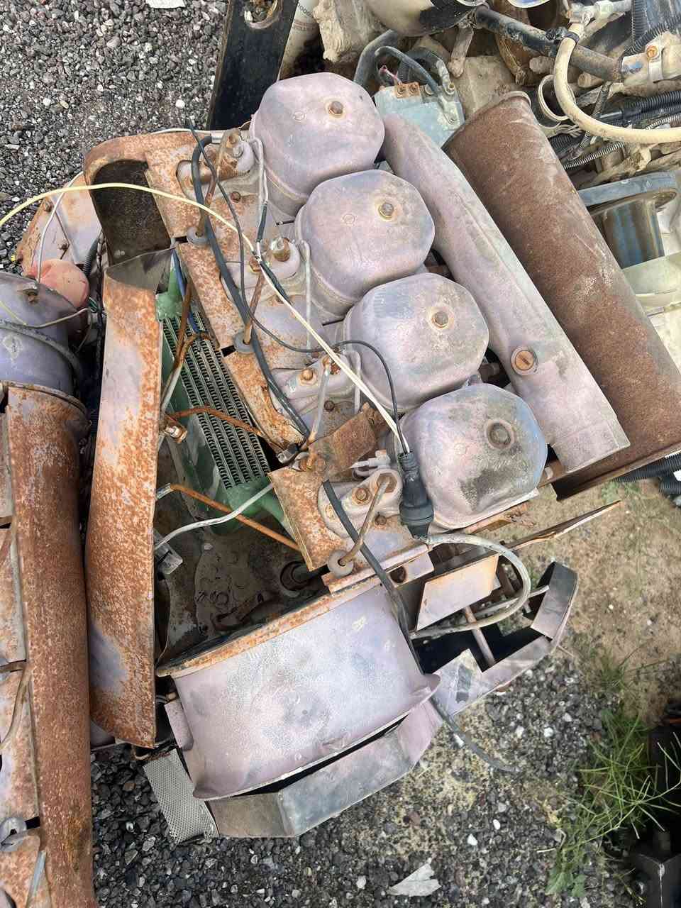 العدد٥ قطع شرط الشغل برغي مافتوح. وحده حلواني ٤ عادي المكان البصره التصال***********
