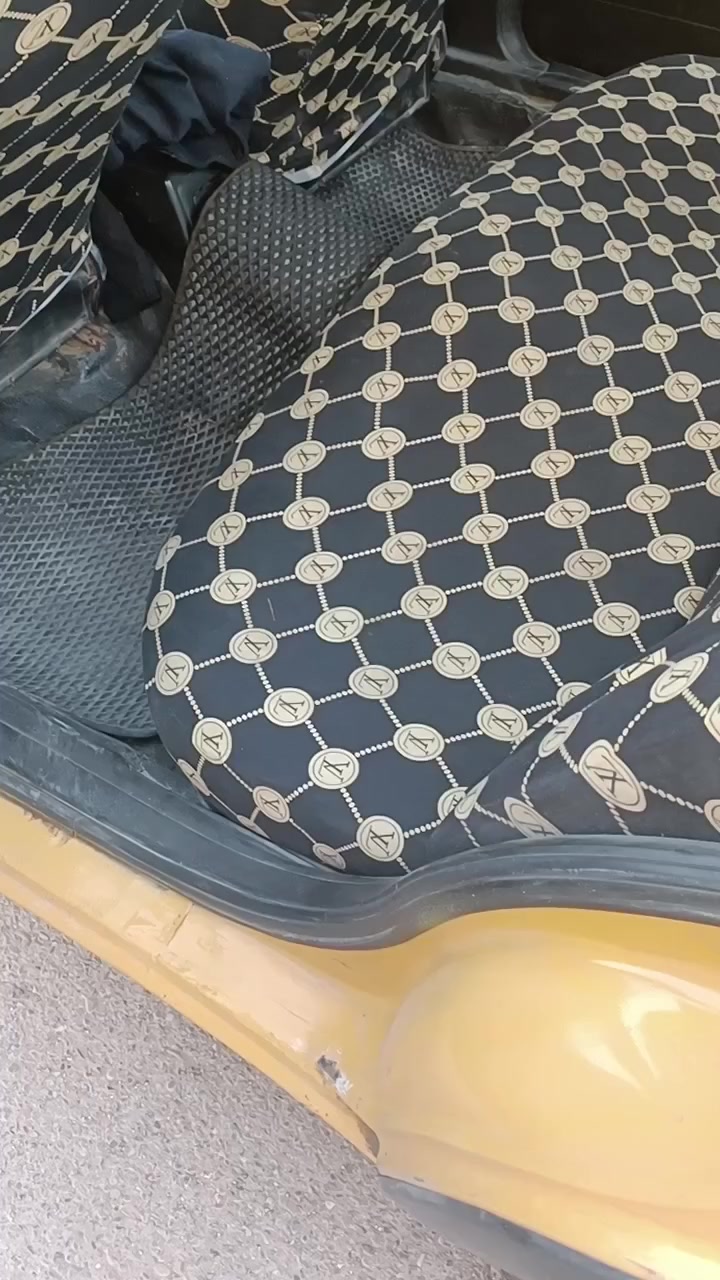 بيجو روى موديل 9 مكينه لا بخار ولا تنقيص والكير خير من الله سنويه عضم عاج موجوده باتري جديد بس الصدر اشويه تعبان راعيها تليفونه انقفل 
السعر 12 وبيها مجال المكان بغداد ***********
