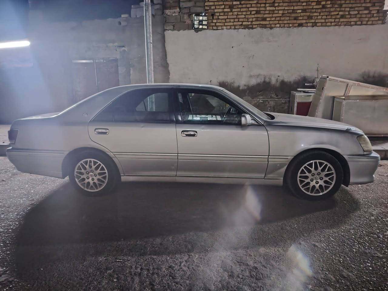 سلام عليكم سيارة جنون لبيع بيهة كصة جنطة متومة رقم وسنوية رقمهة سليمانية لمكان مسيان سعر٣٠ وبيهة مجال  ***********
