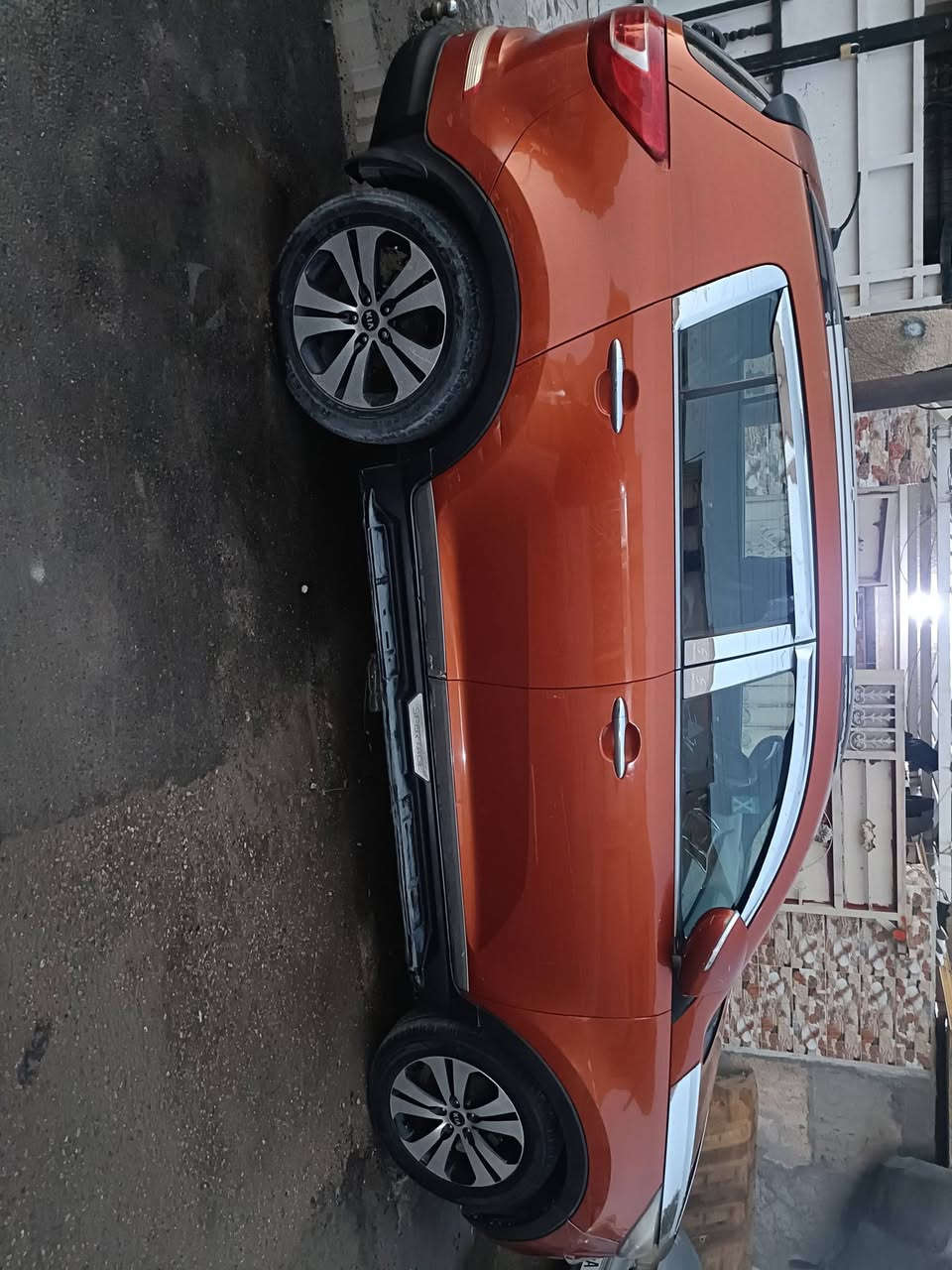 سبورتج موديل ٢٠١٢ خليجي بانوراما لون مشمشي رقم بغداد الانكليزي السياره باسمي رقمي ***********
