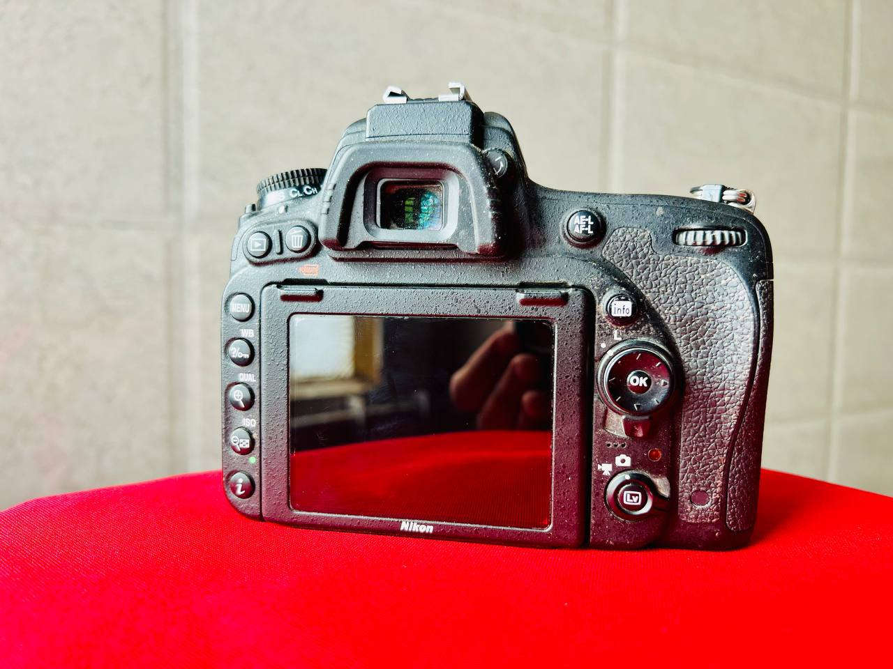 نيكون 750D فول فريم شتر عالي 
عدسة ٢٠٠/٧٠ إصدار ثاني 
السعر مليون و٢٥٠


**إذا كنت صاحب هذا الإعلان وتريد حذفه لأي سبب، رجاءا أرسل رسالة إلى الدعم الفني**