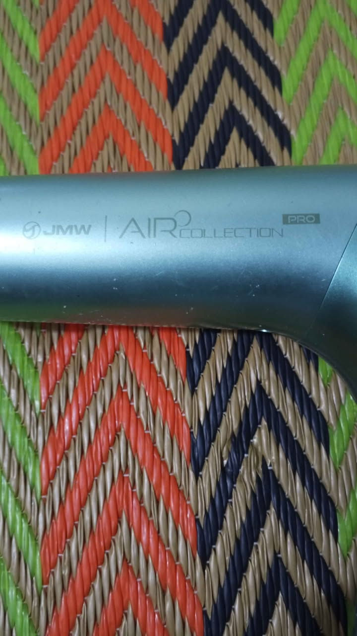 شسورين عدد 2 مع ساعة نسائيه جابوهم لصديقي من الخارج غير نظافة 100/100 واحد منهم لمس غير مستخدمات. سعر الشسوارين والساعة 75 الف وبي مجال واسع بلسعر المهم أن بلشراء رجاآ العنوان البصرة القبله اعتذر ماعندي توصيل خدمه لأي مكان العنوان البصرة القبله ملاحظه انا مجرد مكلف بلنشر متواجد واتساب ***********  مع جزيل الشكر والتقدير لإدارة الاكروب وربي يحفظ الجميع انشالله البصرة, العراق
