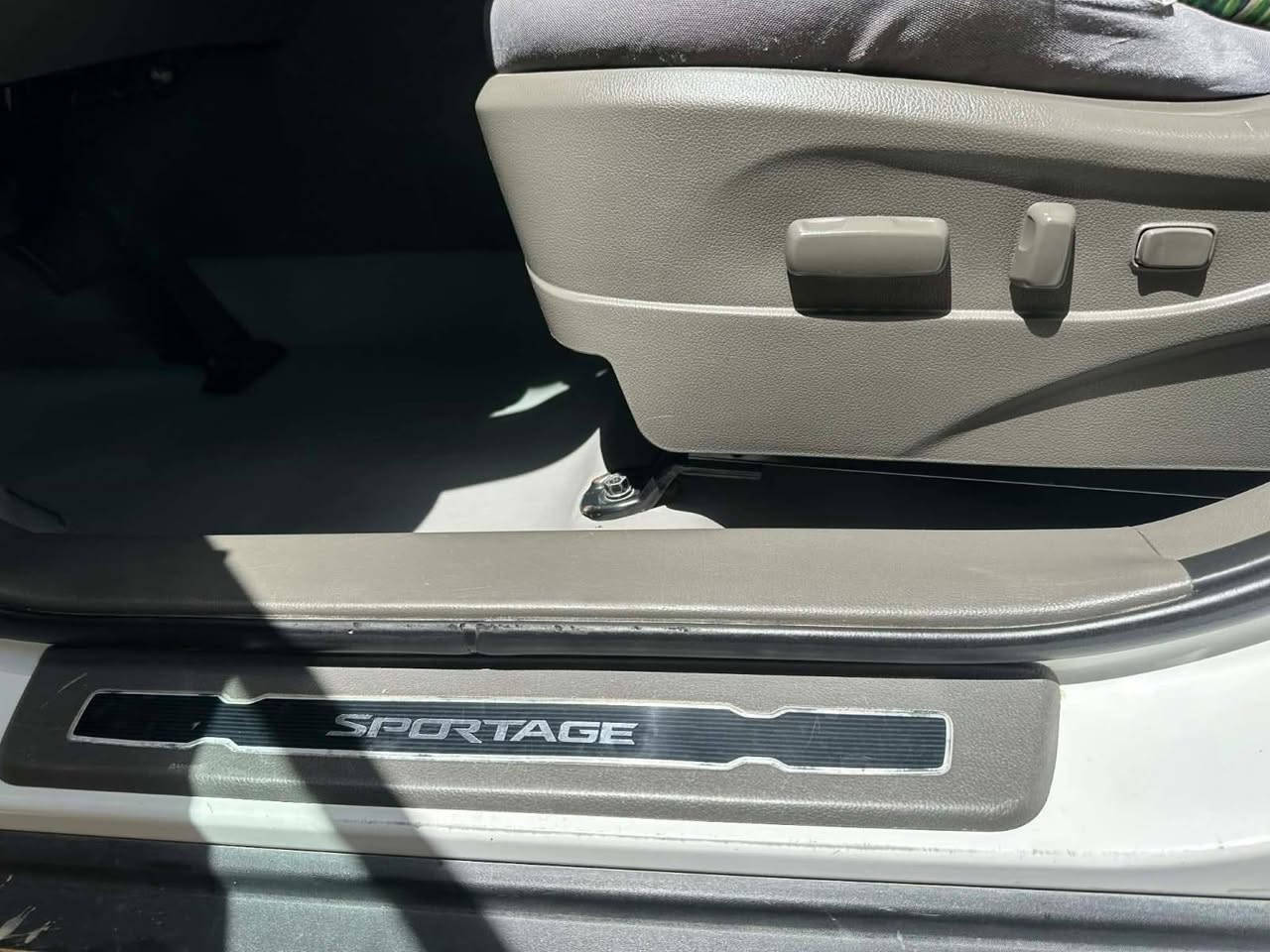 سبورتج 2011فول مواصفات
كفالة عامه
رقم بغداد باسمي
رقم الهاتف 
***********السياره اكلين
السعر 150وبيها مجال
