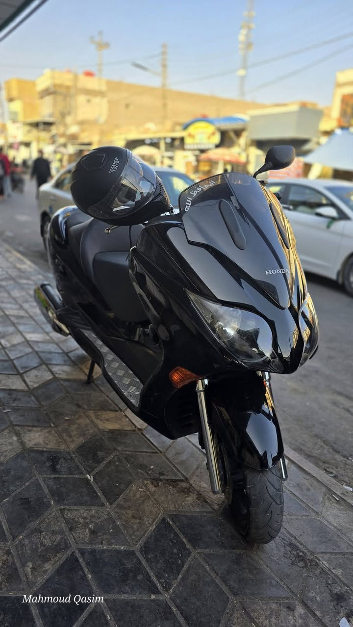 دراجه فورزه صفر١٠
نضافه ١٠٠%
ماشيه ٣٢الف 
مكانها سماوه قضاء الرميثه 
رقم ***********
