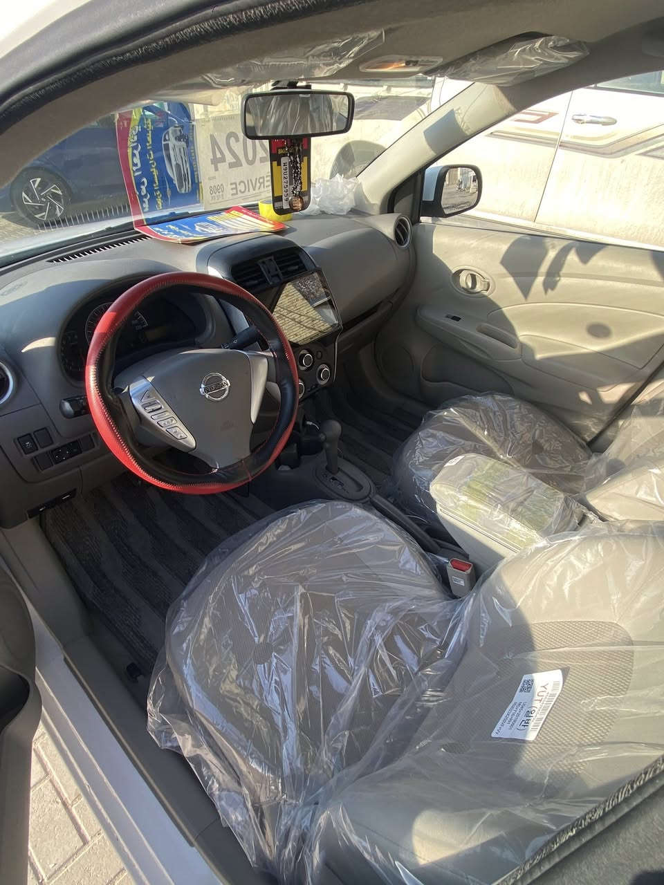 نيسان صني ضمان شركة السور ماشيه 9000  تسعتالاف  بعدها زيرو كفاله عامه   ام البليته الزركه  سياره سبير ما نازل  يدات نيكل تحكم ستيرن مكان السياره البصره حي المهندسين السعر 127  وبيها مجال  رقم الهاتف ***********
