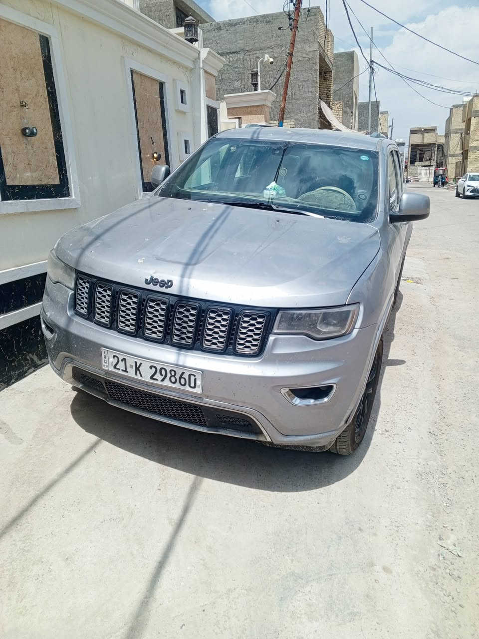 السلام عليكم جيب لبيع 2017 محرك 6 سعر 170 بيه مجال ***********
