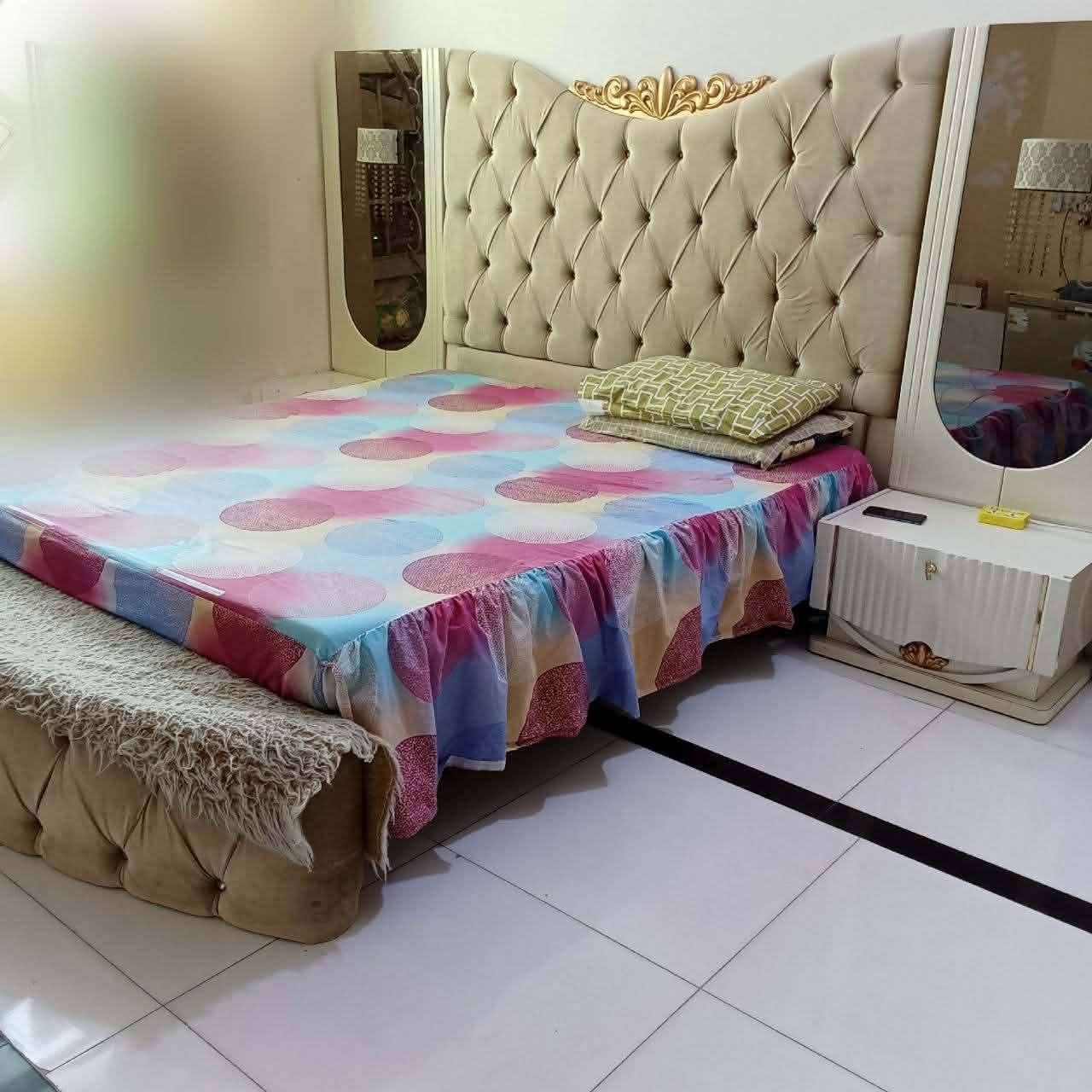 غرفة تركيه مستعمله للبيع مابيها اي ضرر سعرها 400 وبيها مجال بسيط. *********** دهل اوران, واسط
