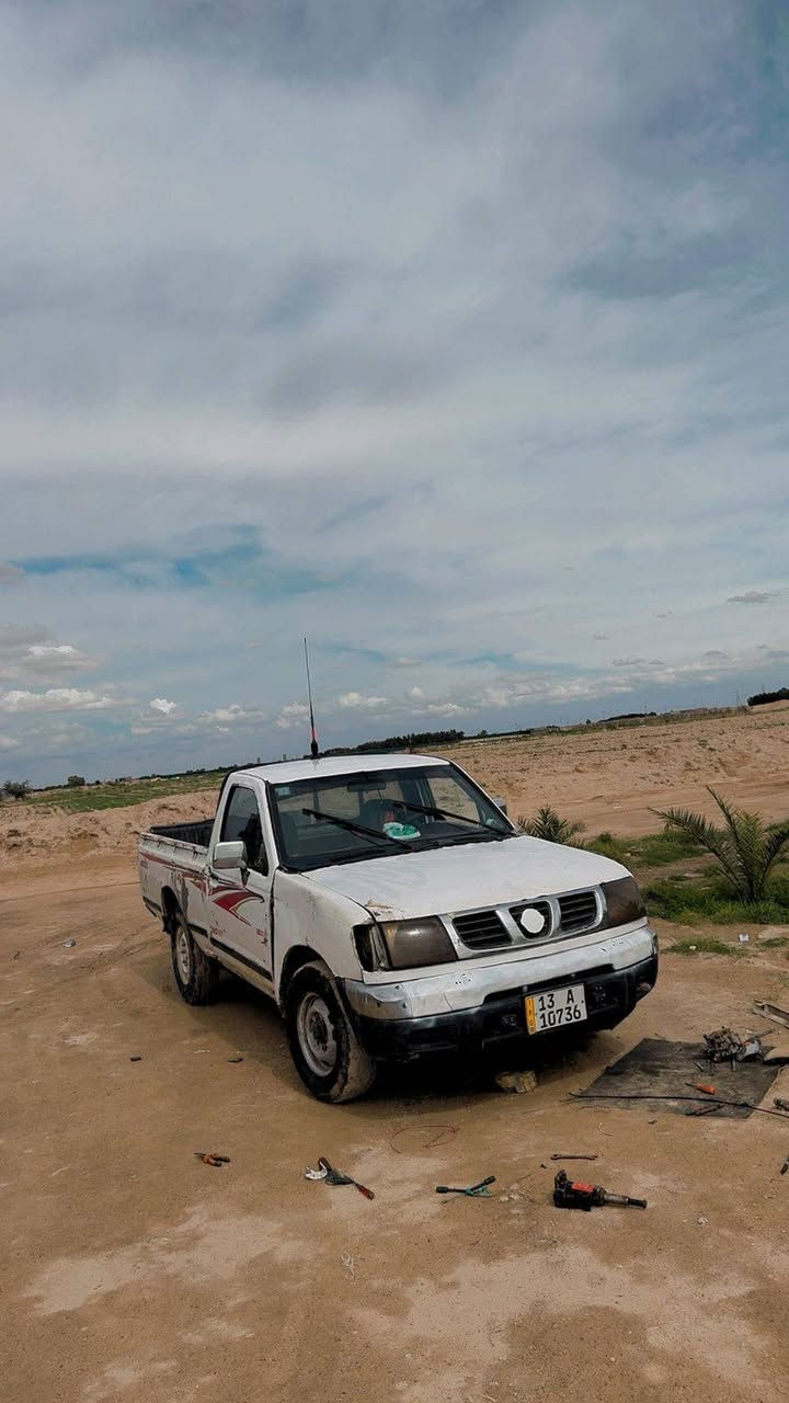 سلام عليكم بيكم البيع نيسان رقم انكليزي بسمي تحويل ثاني يوم بصره سفان سعر35  
رقم راعي السيار ***********
