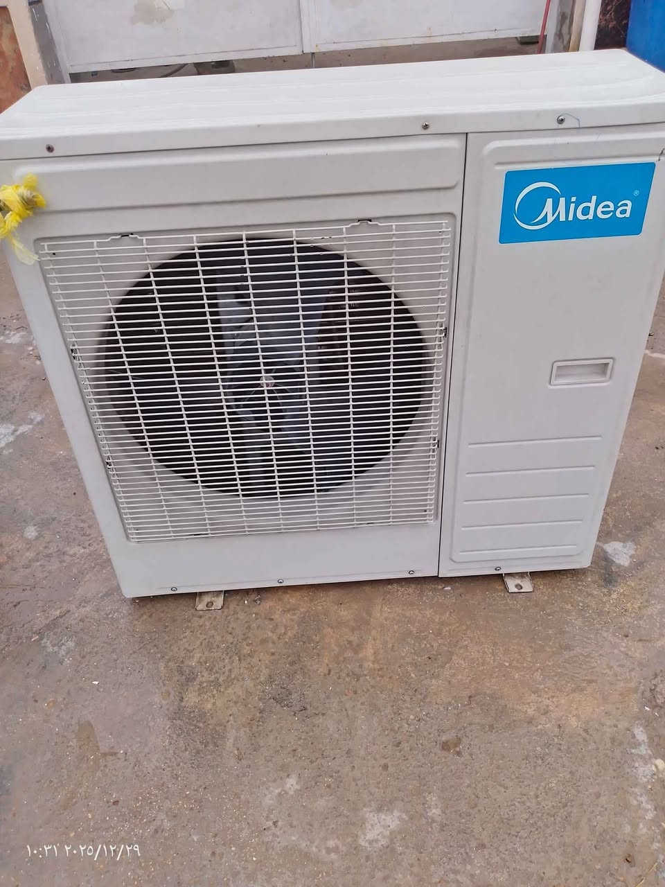 سبالت للبيع واحد توست طنين وميديا ٣طن العنوان أبو غريب خرنابات رقم ***********او*********** بغداد, العراق
