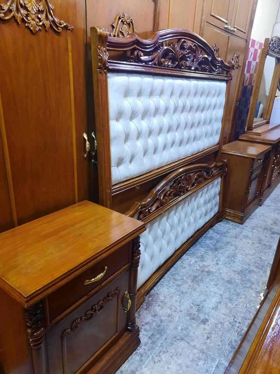 للبيع⭕️⭕️⭕️⭕️
غرفه 5 أبواب ملحق نقش فول زان شغل توصي فصال كلاسك
العنوان. السكر. مقابل سانكو مول /ومحطة كهرباء السكر
للإستفسار اتصل📞📞 
*********** واتساب 
*********** واتساب
معرض أثاث ( بشار ابو غسق )
🟢مستعدون لشراء غرف النوم والكناتير الصاج🟢
