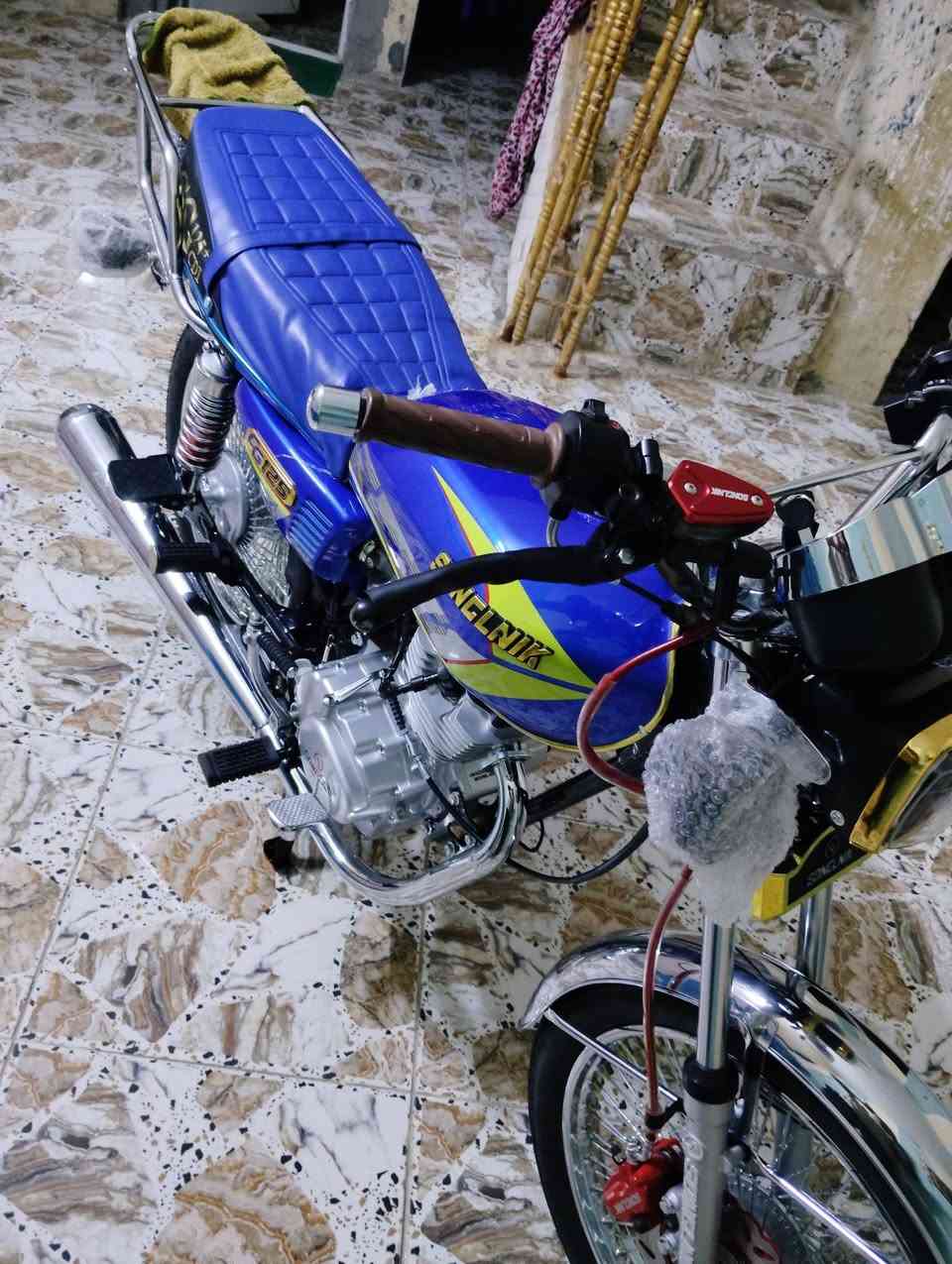 دراجه مديل 26اوراق أصولي صار 5ايام من اخذتها من الوكيل للبيع السعر 800الف وبيها مجال عنوان حله ابو غرق
 ***********
