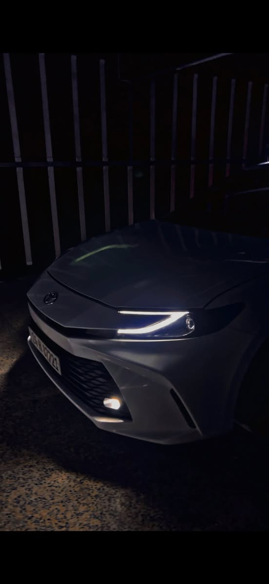 السلام عليكم
للبيع تويوتا كامري 2025 هايبرد 
وارد خليجي عبد الطيف كفاله من  عامه 
السياره ماشيه 31.000
شاشة حجم وسط
الشاشة ابل كار
كشنات تحكم كهربائي 
حساسات خلفيه 
مري شفط
دخول ذكي 
تشغيل ذكي 
مثبت سرعه 
مثبت مسار
لايتات زنون 
السياره حيل حلوه ومنصوبه جديده بالنايلون الي تفيده لو يدخل خاص لو يتصل على الرقم وبالخدمه
***********
