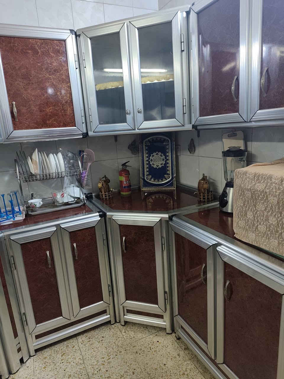 السلام عليكم ورحمة الله وبركاته 
كاونتر كلش نظيف شغل درجه اولى مكاني بغداد الجديده حي المعلمين هاتف *********** السعر ٤٥٠ الف
