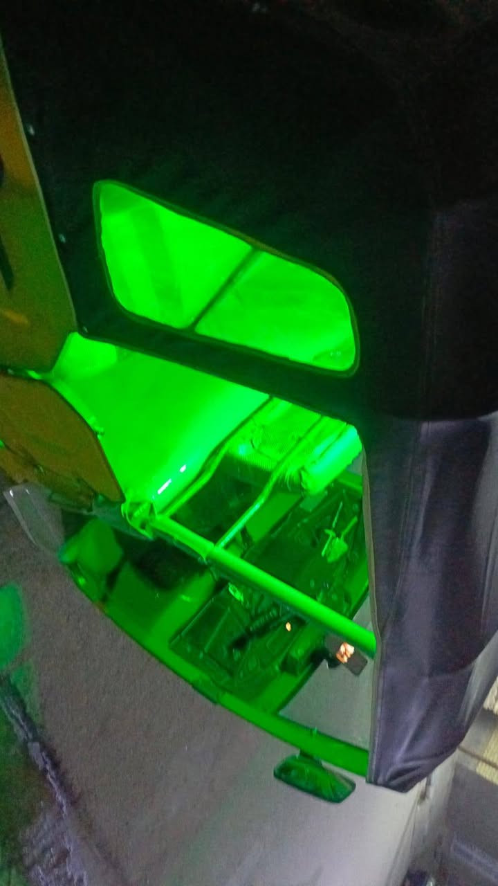 تكتك تي في اس للبيع موديل 2018 تعمير من الصدم للصدم يعني برغي واحد ما بيه 18 كلها تعمير 26 سعر مناسب يعني بس البدي18 باقي المواصفات من اصليب الحد البكلايت يعني ما بيها شيء ما مبدل 2026 وكاله مكينه وكاله 2026 شرط كاتم يعني تنكر صويج وترايك الخور عبد الله باقي المواصفات اتصل على الرقم ***********
السعر مناسب 5,000,500 لا تكول شم بدل بيها يعني نفظ بس بدي 18 باقي المواصفات من البرغي للمكينه كله تبديل
