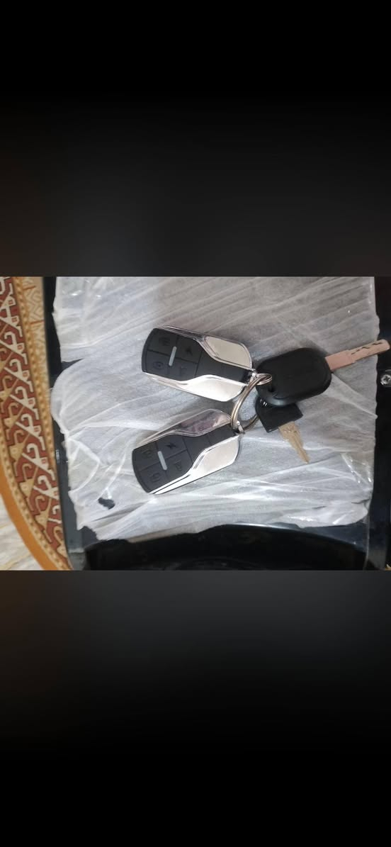 للبيع دراجه 900Xدراجه نضيفه 5بطاريات 33كبار درجه دك سويج وطلع تخبل بيها بس التجوه الوره مكسوره ول بصمه عاطله فقط دراجه السعر 425وبيها مجال مكاني البصره الزبير ارقم***********
