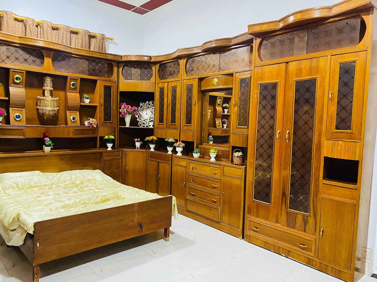 غرفه نوم عراقيه حطاطه صاج درجة اولى نضافه فول اربعينيه استخدام قليل السعر مليون و50بي مجال العنوان الرمانه البعبيد الاتصال ***********ويوجد خدمه توصيل للبيت شد ونقل
