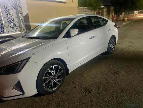 السلام عليكم اخواني انترا موديل 20 فول المواصفات واحد على واحد سياره جاهزه وجديده اللي يريد احنا بخدمته واردها خليجي سياره جاهزه وهذا الرقم

‏‪***********‬‏
