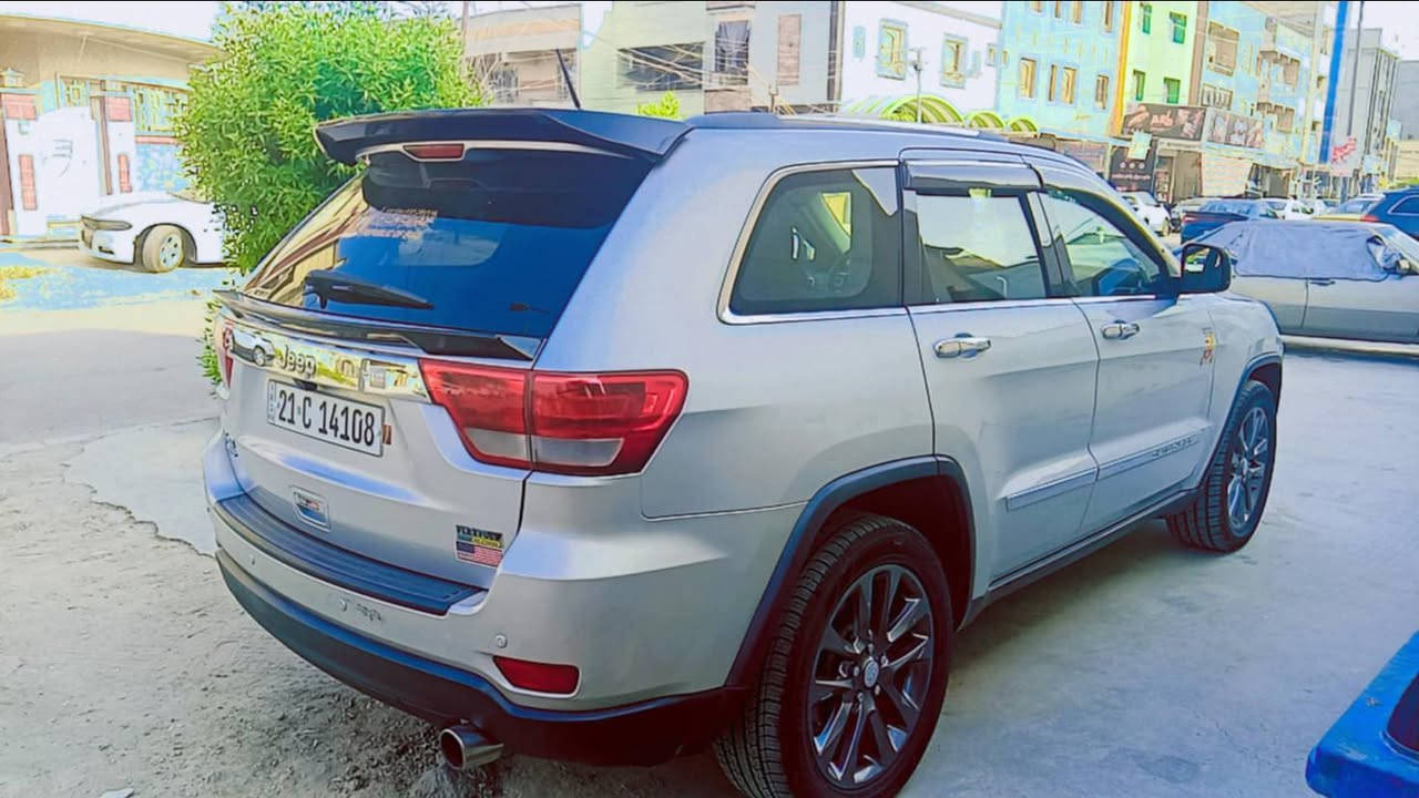 السلام عليكم 
لاريدو 2011 وارد امريكي رقم سليمانية مكينة 6 سلندر داخلة كلين بس بالعراق بيهة صبغ قطعتين ونص چاملغ وباب السايق ونص البنيد ومبدل چاملغ يمنة بلادي بدون صبغ السيارة بدون دواخل وبدون ايرباگ ايرباگاتهة كلهة سليمة بيهة تقرير من امريكا مابيهة صور ضرر ويل 20 حساس كاميرا شاشة تاب اني شادهة بصمة ابواب وتشغيل وترحيب بالابواب الامامية كشن السايق كهرباء سيارة جاهزة گير محرك تدفئة تبريد صدر تخم تاير فيتبم ومساعد كلهة جاهزة  ماشية 140 الف ميل  السيارة بأسم كردي تريد وكالة تريد تحويل ماكو مشكلة السعر المطلوب 145 ورقة  للبيع  او مراوس بدورنگو او سورنتو المهم 7 راكب قريب على سعرهة وانطي فرق 
السيارة بصلاح الدين ..دور قاعدة بلد الجوية 
للاستفسار *********** او ***********
