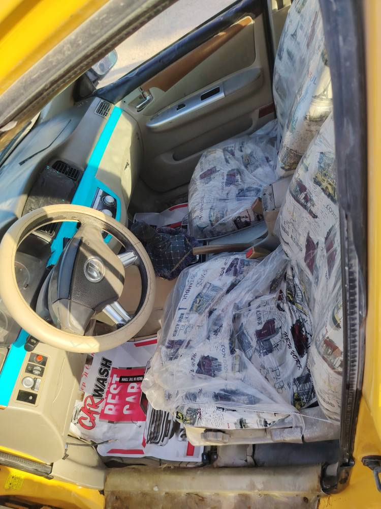 ليفان 13 مكينه كورله كير بلاد حلوات كهربائيات كلها شغاله حداديه نص عمر  بيه نواقص قليله يرادلها ترتيب شويه  رقمها ميسان راعيها ما اندله مكاني بصره الزبير  رايدها 18 وبيها مجال *********** الزبير, البصرة
