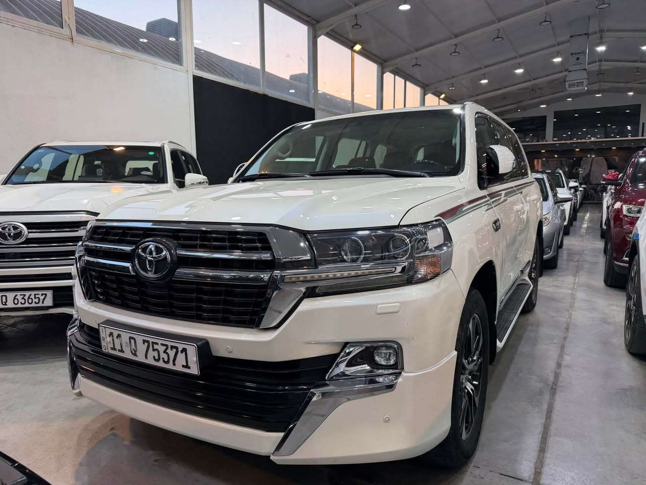 Land cruiser 2021 🎌 GXR 
لاندكروز 2021 🎌جي اكس ار 
فول ١/١ 
عداد المسافة 66000 k/m 
بحريني 🎌
📍بغداد شركة ابو ظبي چكوك قرب بوابة الكاظمية 

***********
