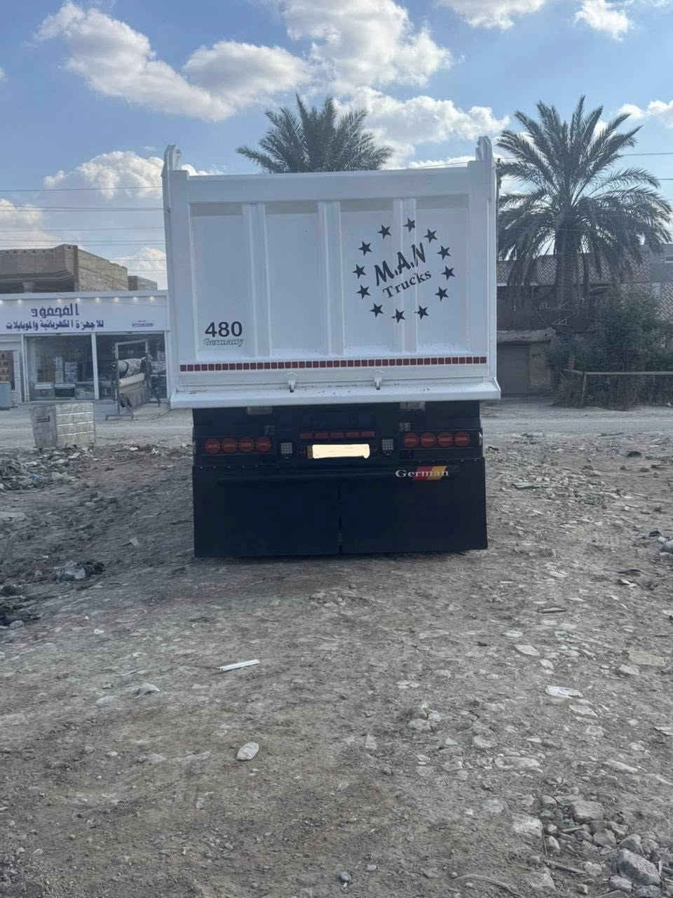 سلام عليكم مان لبيع ٢٠٠٤ راس وعربانة  تريد راس ابيعلك تريد عربانة رقم الهاتف ***********
