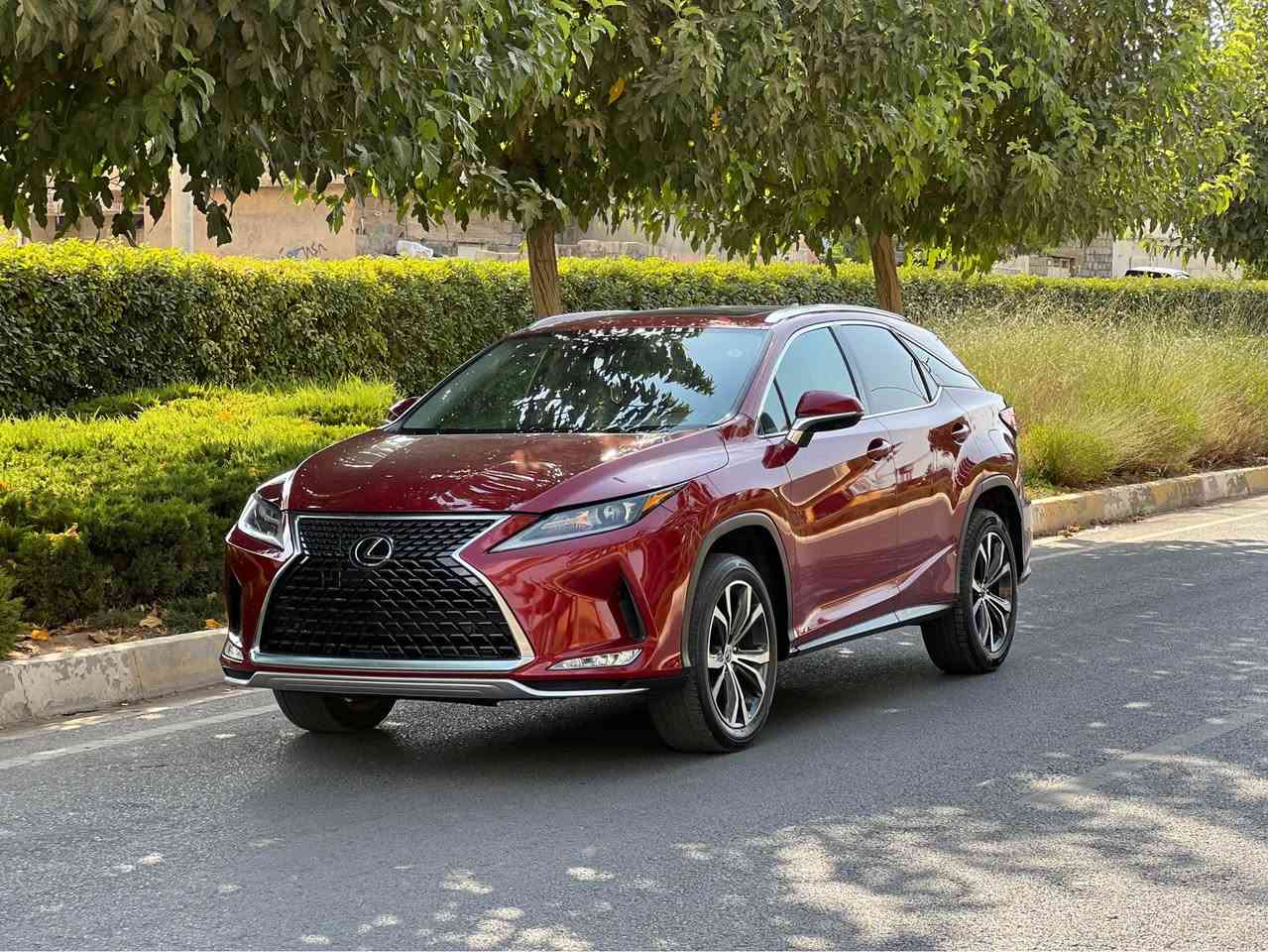 -لێگزز RX350  مۆدێل 2022  فول مواسەفات سعری 310وەرەقە ، مەکینە ٦ پستۆن و تۆربۆ، ژمارە هەولێر
-رەنگی :ماڕۆنی 
 -دوو پارچە سبغە
-17هەزار ڕۆشتوە
-ژمارە موبايل: ***********
-ژمارە موبايل: ***********
-ناونیشان: هەولێر أربيل, العراق
