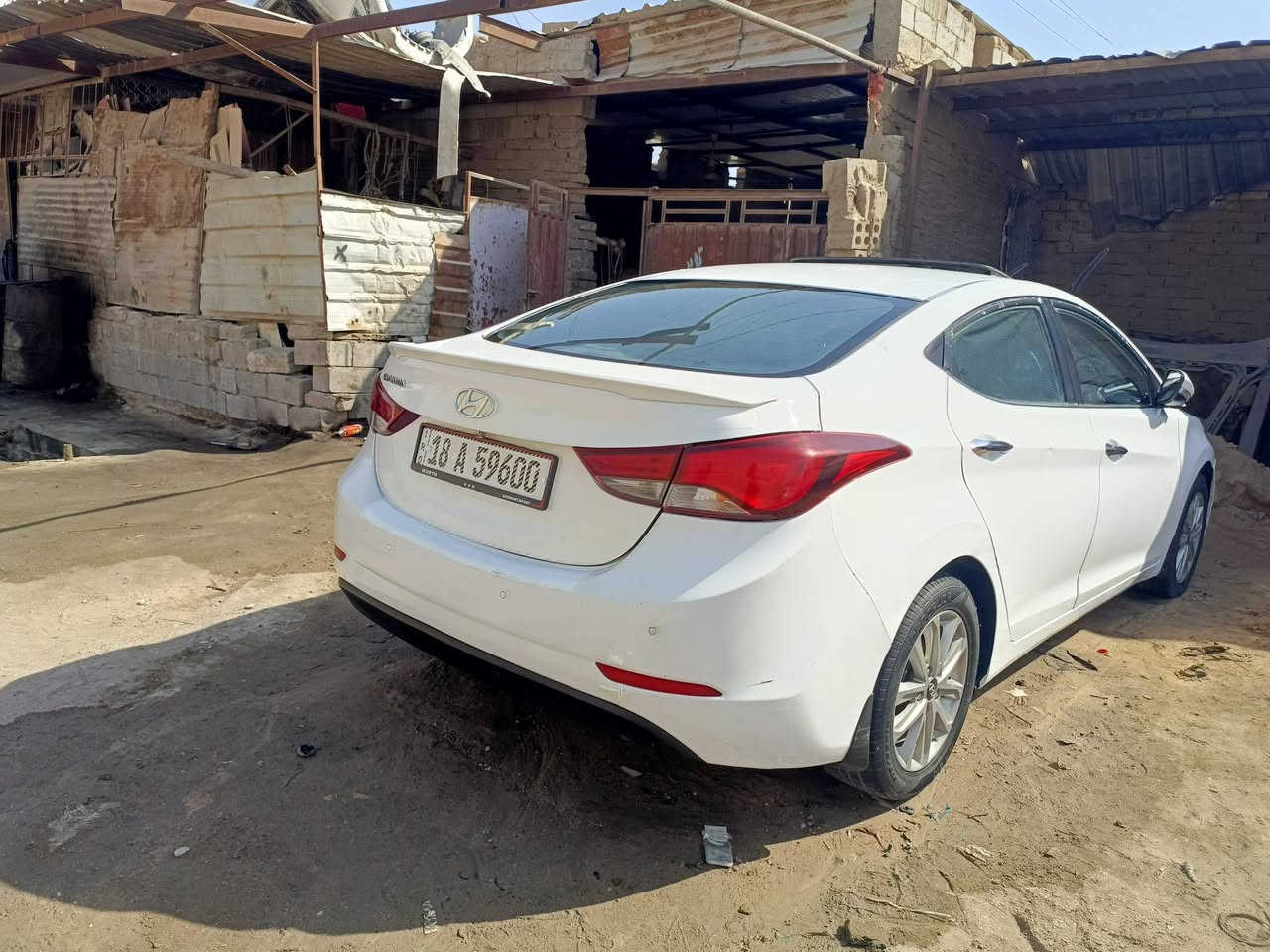 سلام عليكم لنتره للبيع موديل 2014 شكل 16رقم بابل بسمي سنويه جديد رقم نكليزي هزه جديده مكينه 1800 مكينه كير حداديه تخم تاير كله مكفول مكان نجف صبغ جاملغ امامي جهت العبري فقط بدون ضربه بدون فتح الباقي كفاله السونار مرفق مع الصور 
السعر 120 
***********
