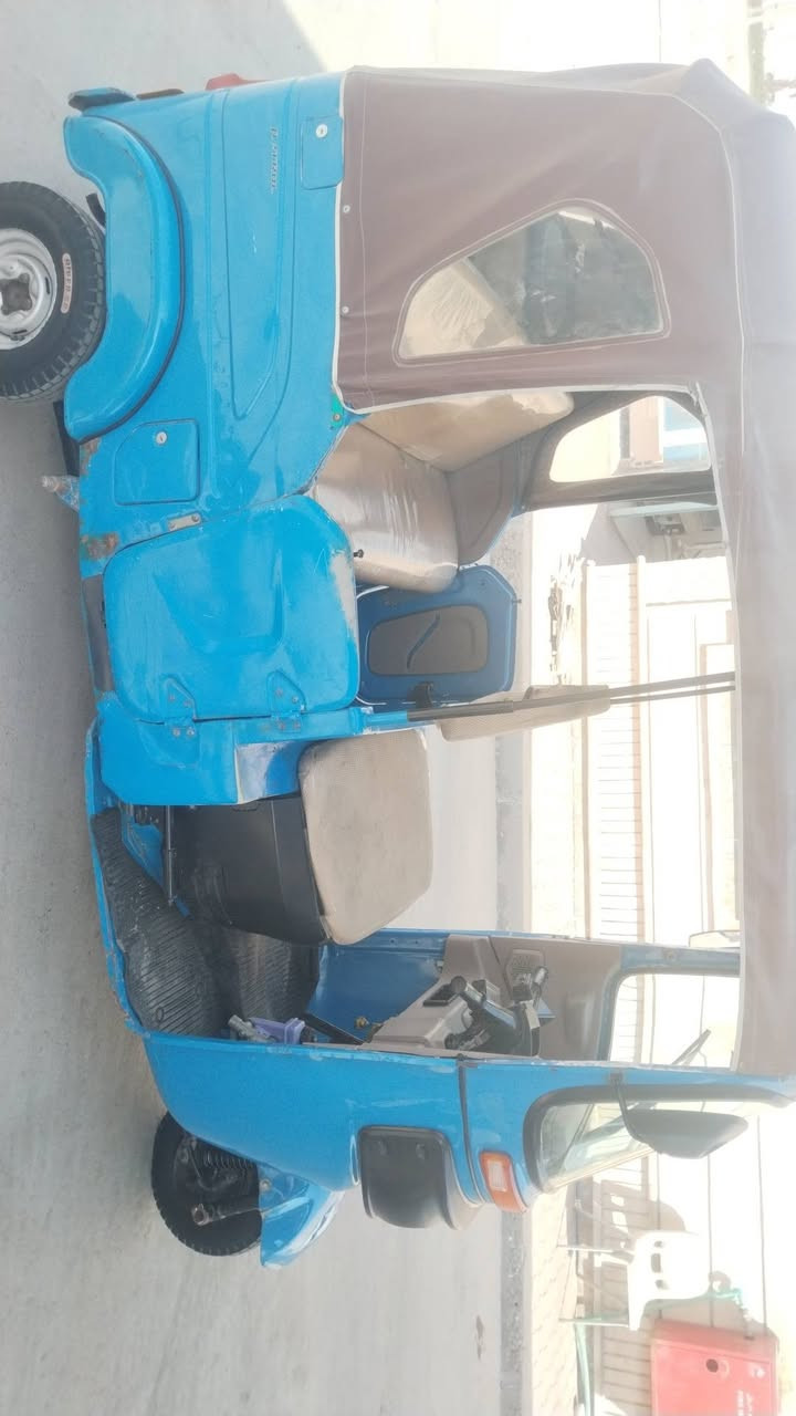 السلام عليكم تكتك لبيع باجاج ٢٢ رقم و سنويه  مكينه مفتوحه مجفته السعر ٨  وبيها مجال


**إذا كنت صاحب هذا الإعلان وتريد حذفه لأي سبب، رجاءا أرسل رسالة إلى الدعم الفني**