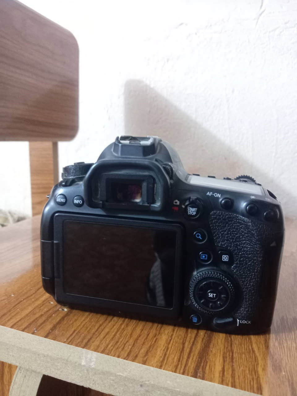 كانون 6 مارك ٢ نضيفة كلش 
فقط بدي +ب طارية + شاحنه 
السعر ٨٥٠ بي مجال بسيط 
مكاني ديوانية يوجد توصيل..


**إذا كنت صاحب هذا الإعلان وتريد حذفه لأي سبب، رجاءا أرسل رسالة إلى الدعم الفني**